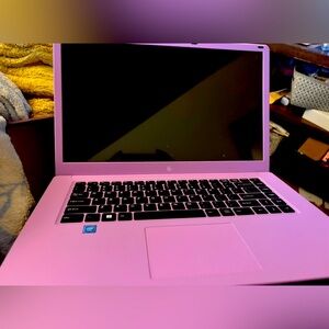 WOW* SALE New* Laptop w/ Windows 11